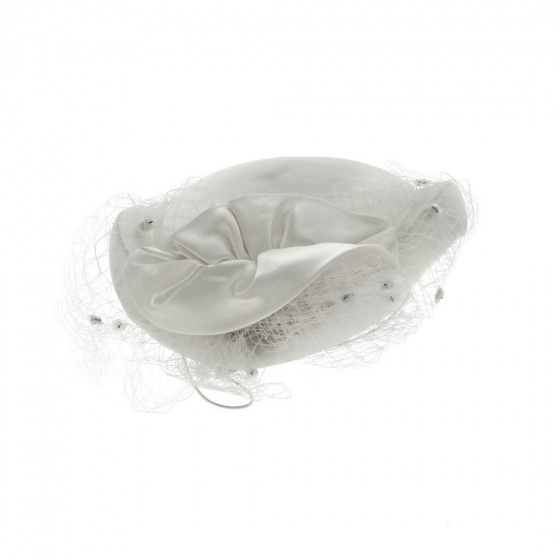 Chapeau de Cérémonie EDY Paradis Blanc ou Ecru Chapeau de Cérémonie EDY Paradis Blanc ou Ecru