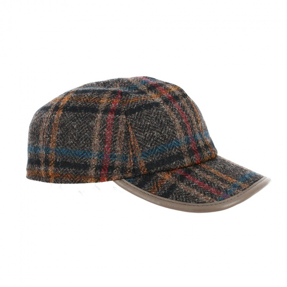Baseball cap with earflaps brown multicolor