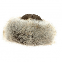 Kyzyl-Taiga beige leather and fur toque