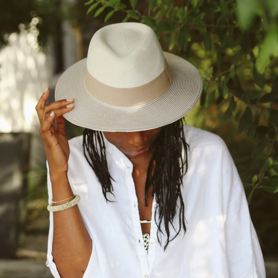 Chapeau Fedora Naledi Blanc crème/Beige UPF50+ - House of Ord Chapeau Fedora Naledi Blanc crème/Beige UPF50+ - House of Ord