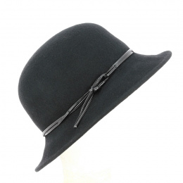 Wide brim cloche hat Black