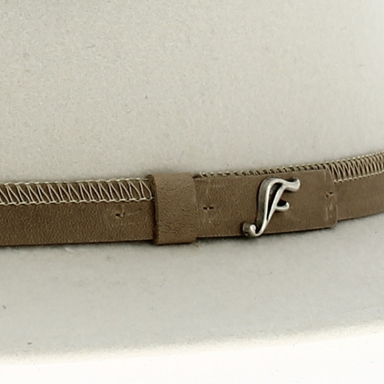 Traveller Hat White Wool Felt detail - Fléchet