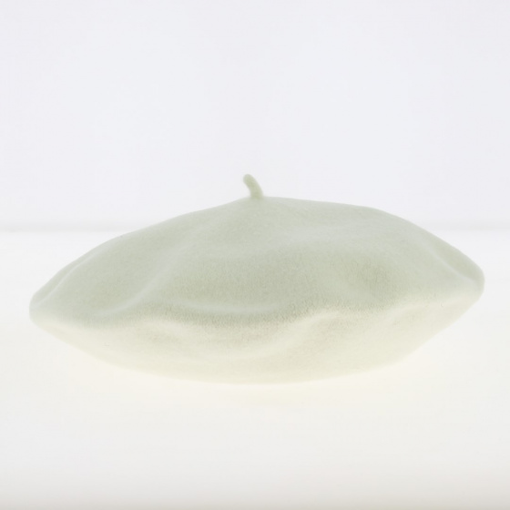 Trendy white beret Flora Laine Trendy white beret Flora Laine