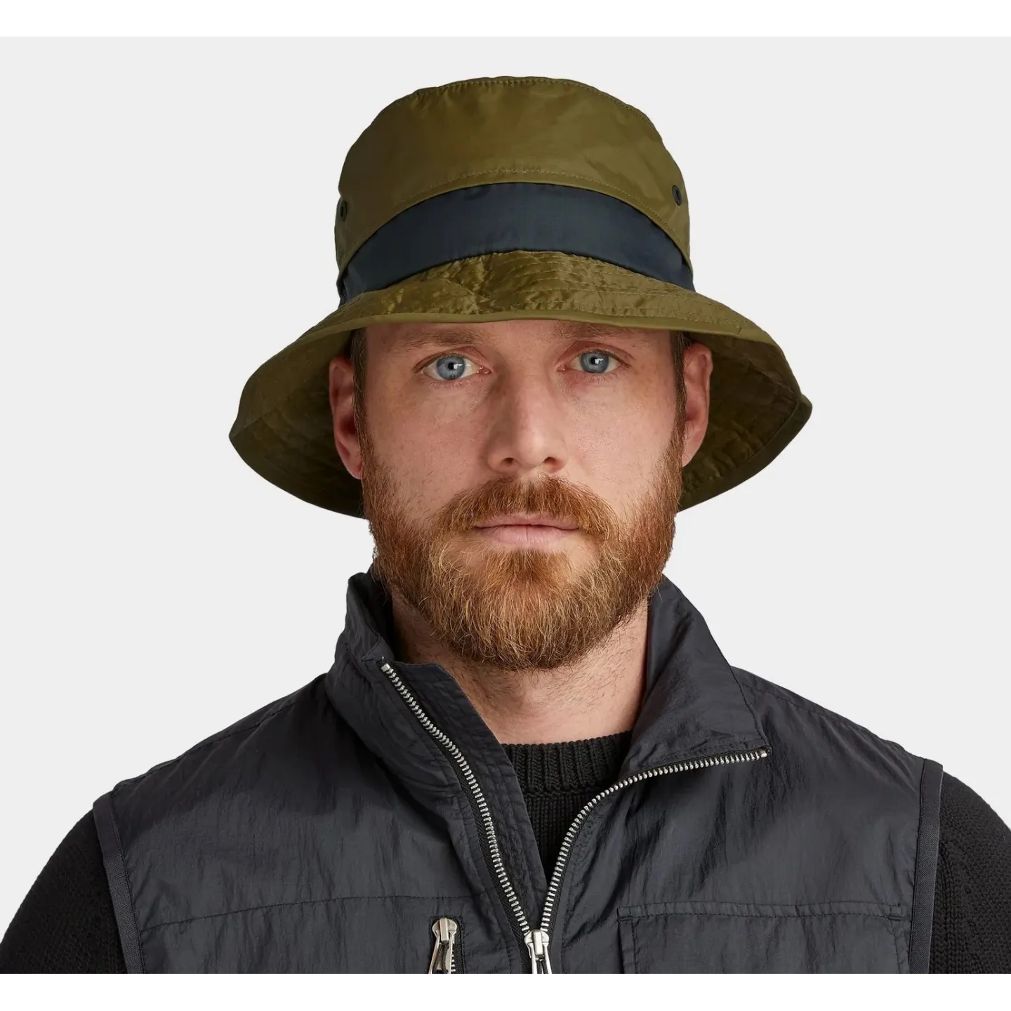 Black UPF50+ Traverse Bucket Hat - Tilley ref 17347